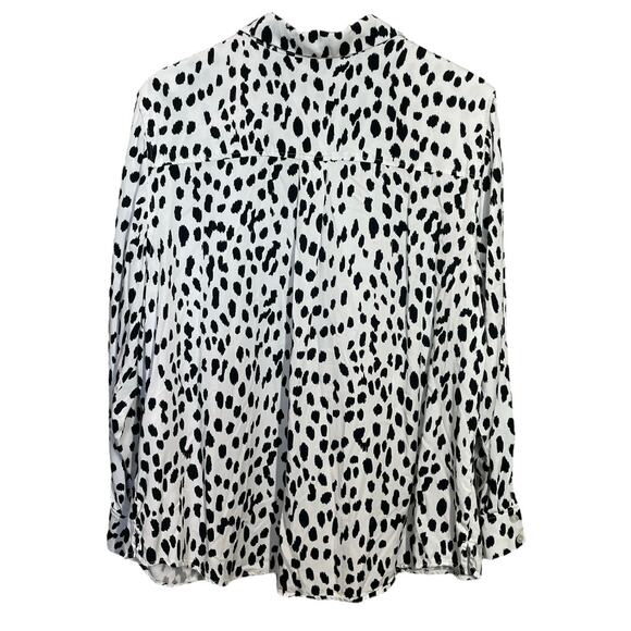Chico’s XL (3) Black White Animal Print Button Down Blouse Long Sleeve Top - Picture 2 of 5